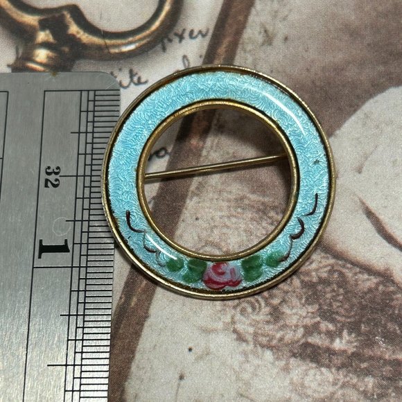 Vintage Baby Blue Enamel Round Circle Wreath Brooch Pin Pink Rose Floral - Picture 2 of 5